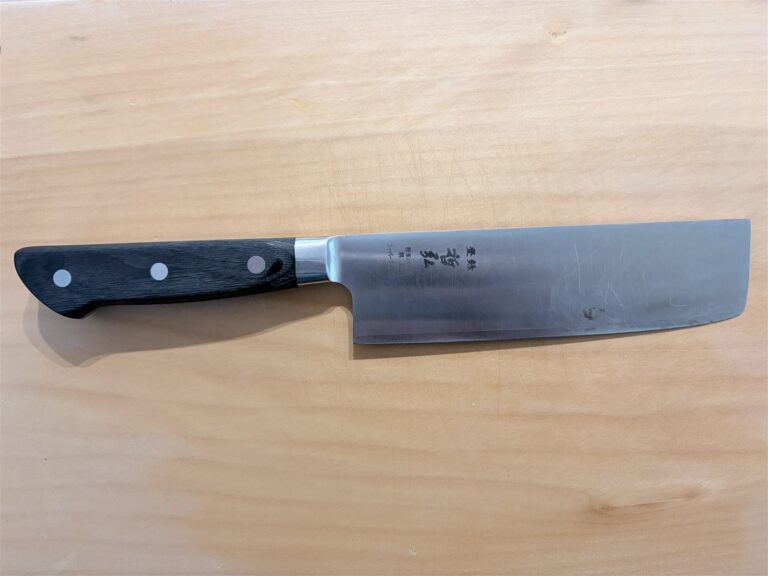 `SG2 knife review: a Tetsuhiro nakiri after two years of daily use`
